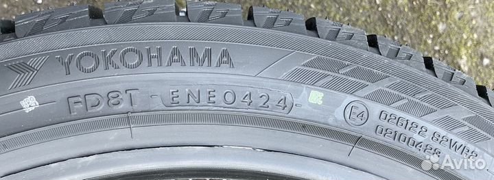 Yokohama Ice Guard IG60A 245/40 R19 98Q