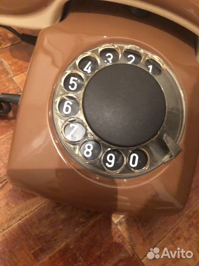 Старинный телефон СССР