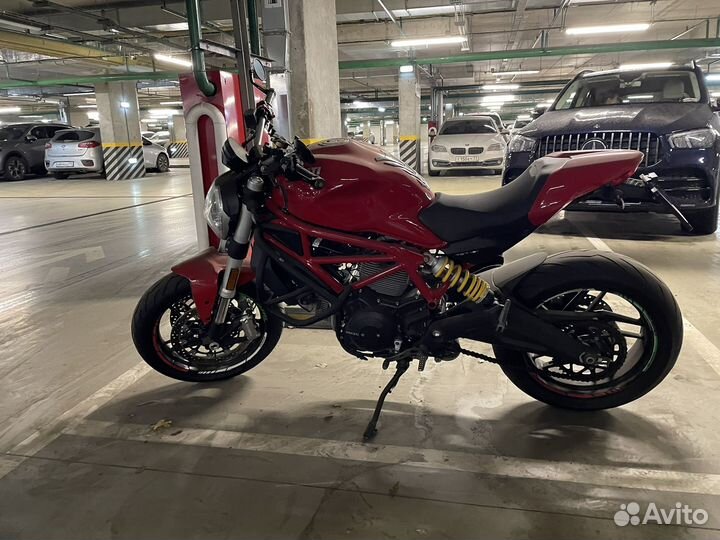Ducati monster 797