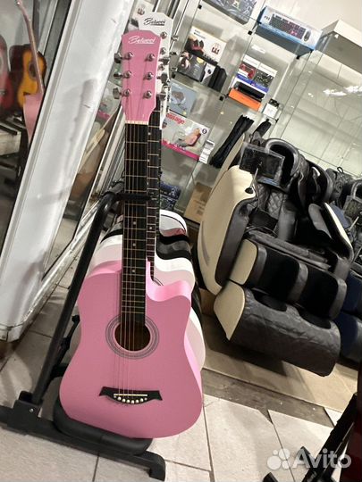 Акустическая гитара