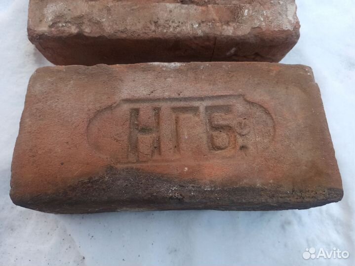 Кирпичи старинные с клеймом, 3 штуки