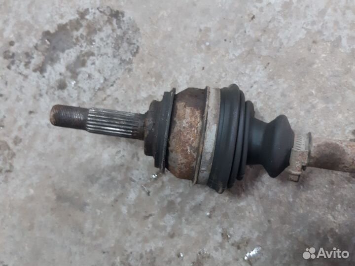 Привод левый renault logan 1
