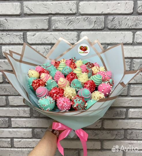 Букет из клубники в шоколаде S, клубничный букет