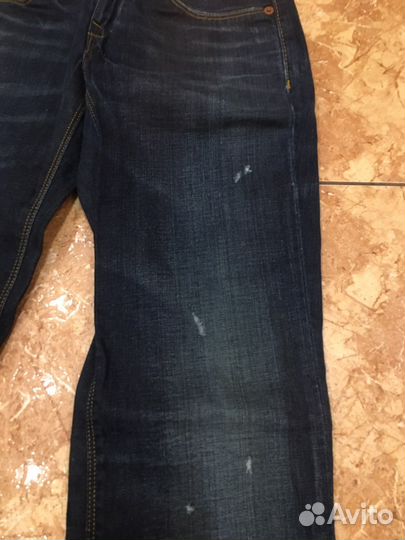 Джинсы Levis