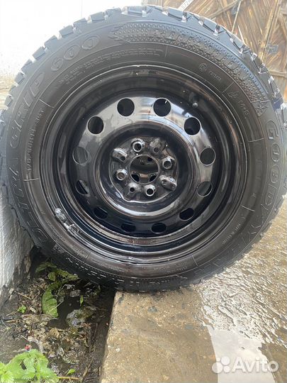 Goodyear Ultragrip 600 175/65 R14
