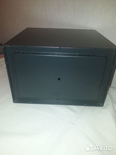 Сейф мебельный металлический с замком