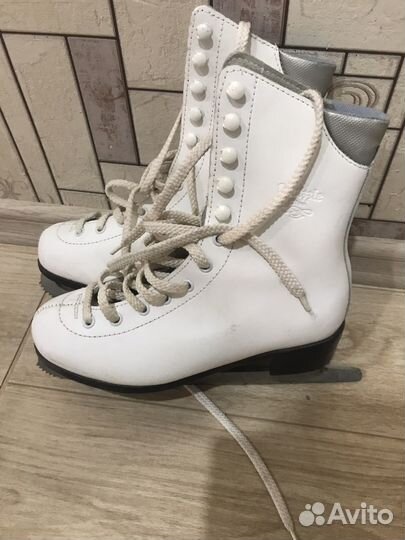 Коньки фигурные