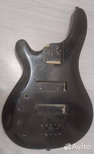 Корпус для левосторонней бас гитары