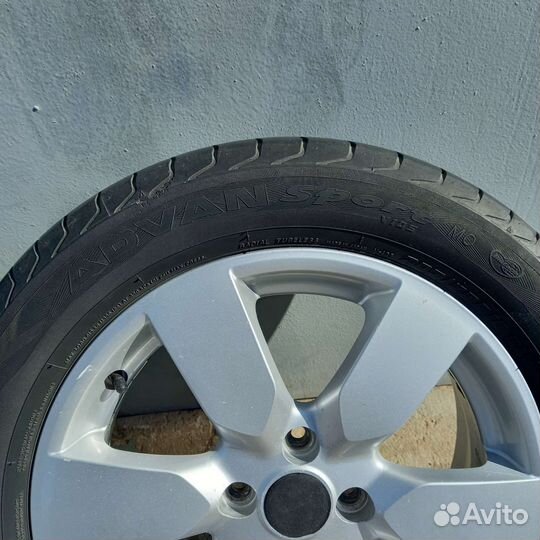 Yokohama Advan Sport V105 255/55 R16 V