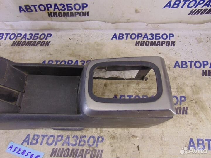 Подлокотник для Nissan X-Trail 1 2001-2007г