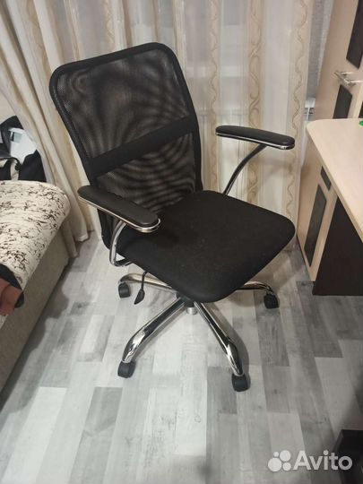 Компьютерное кресло