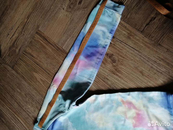 Продам костюм для девочки