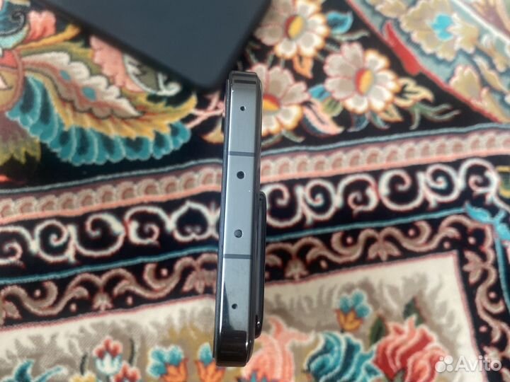 Xiaomi 13, 8/256 ГБ
