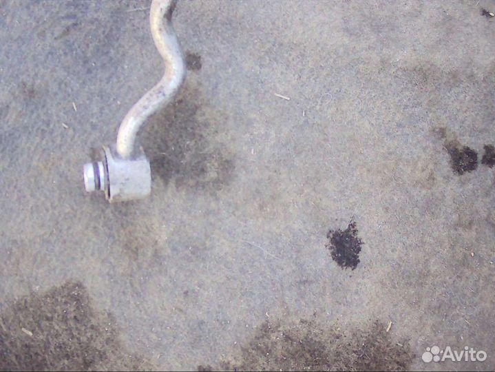 Трубка кондиционера Chrysler Voyager 4 BN