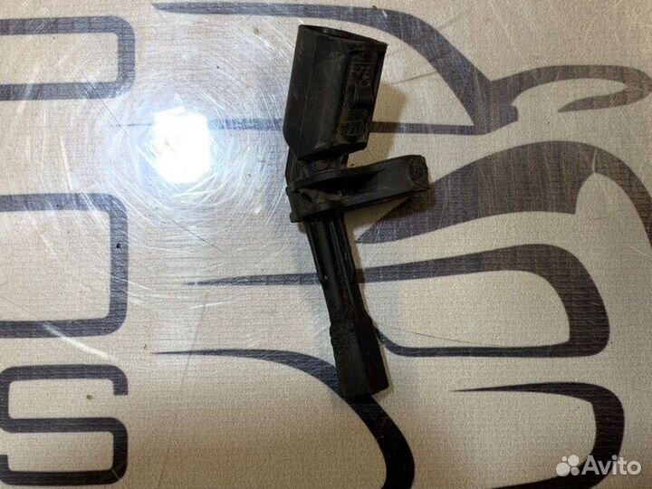 Датчик абс задний левый Volkswagen Passat B6 2.0