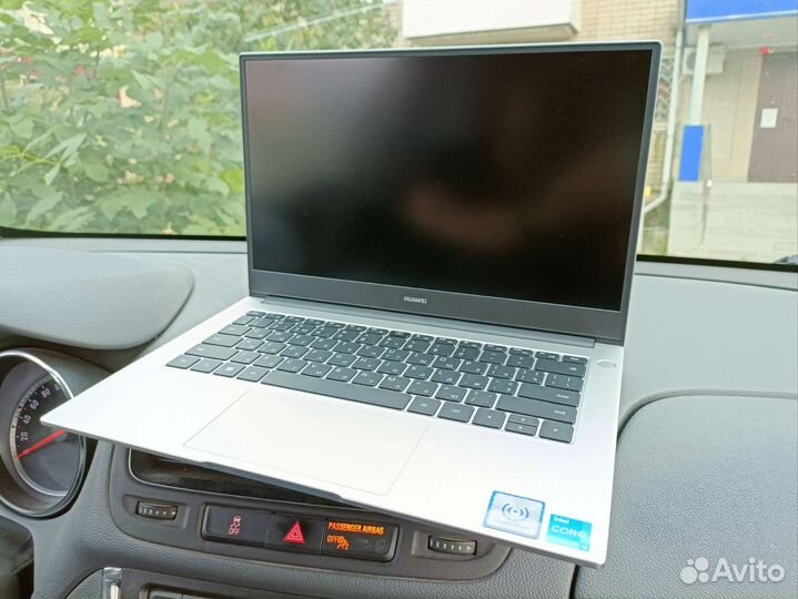 Ноутбук 256gb / 8gb