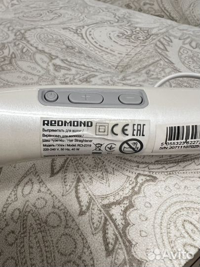 Расческа-выпрямитель для волос redmond