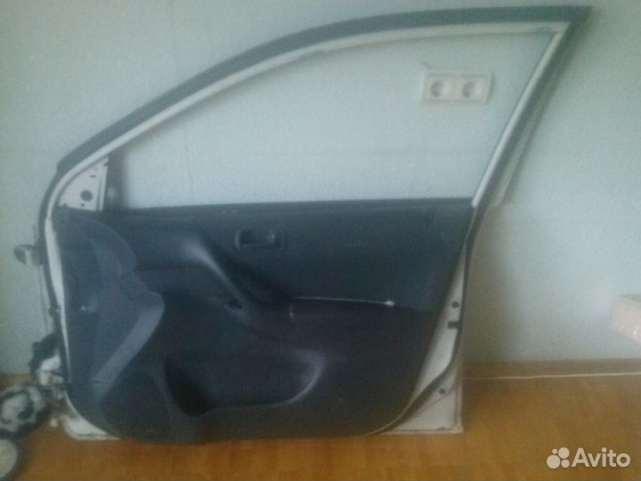 Дверь передняя правая Honda Civic, EU1, D15B