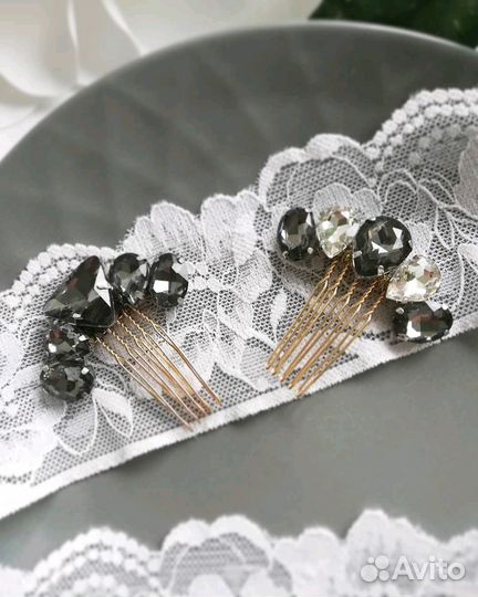 Стразовый гребень