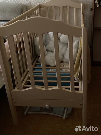 Детская кроватка