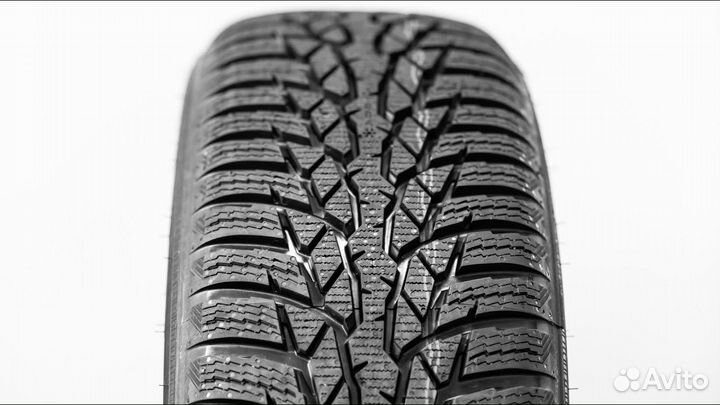 Nokian Tyres WR D4 215/45 R16