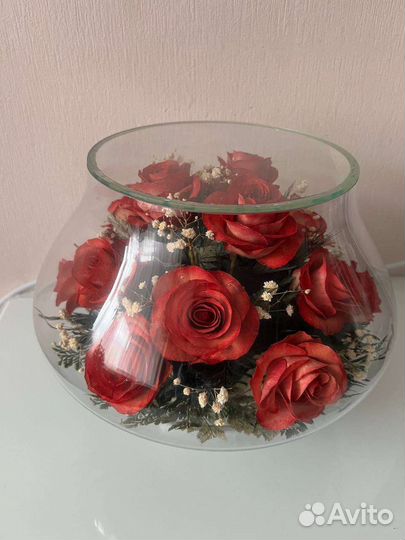 Цветы в вазе запечатанные