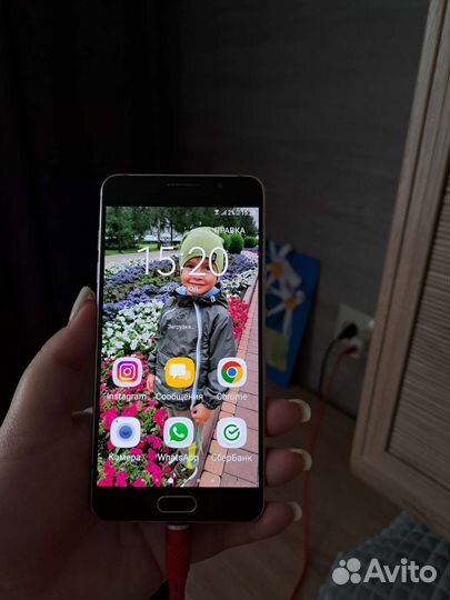 Телефон Samsung galaxy a5 2016