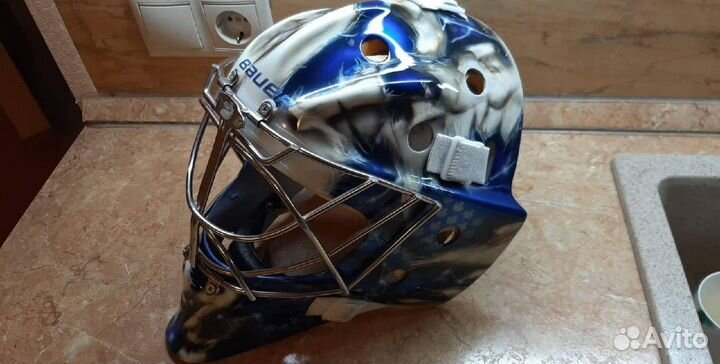 Шлем вратарский новый профессиональный