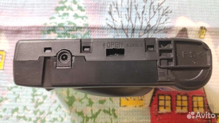 Плёночный фотоаппарат Коника