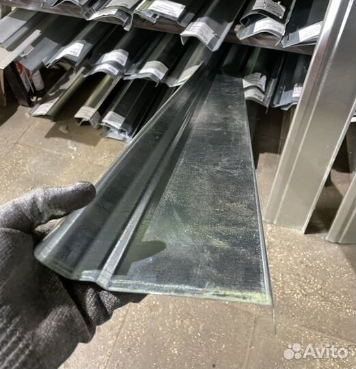 Порог передний правый Dodge Caravan, Chrysler Voya