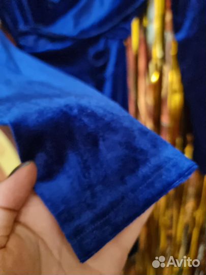 Платье с запахом бархатное 42-44