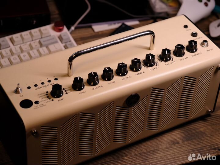 Гитарный комбоусилитель Yamaha THR 10