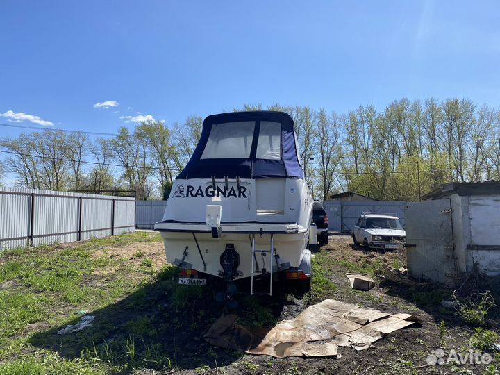 Катер Bayliner 245