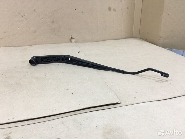 Поводок дворника левый Kia Rio 3 QB