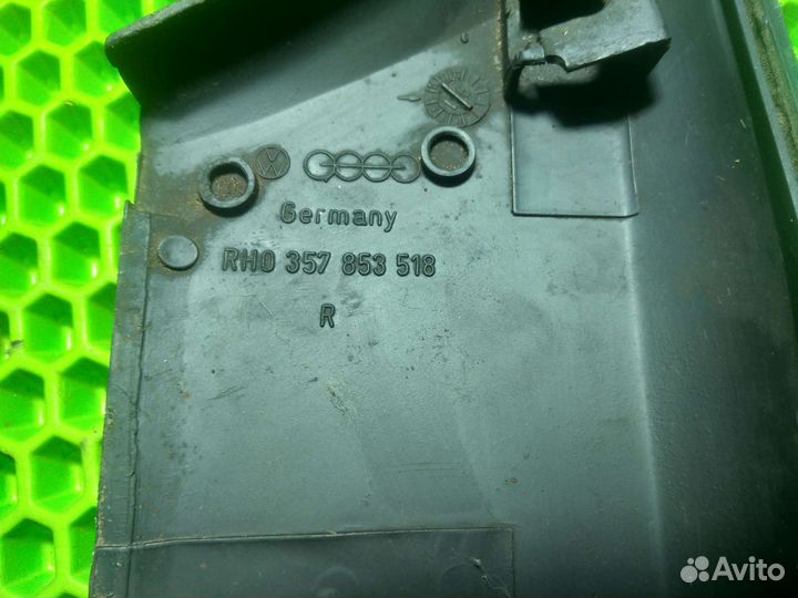 Молдинг переднего правого крыла Passat b3