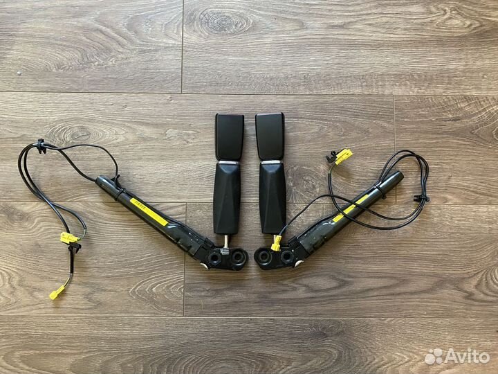 Ответная часть ремня безопасности Mercedes S W221