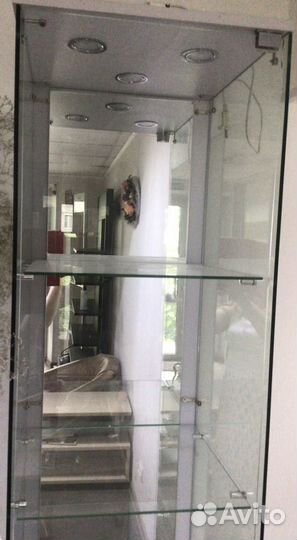 Шкаф витрина