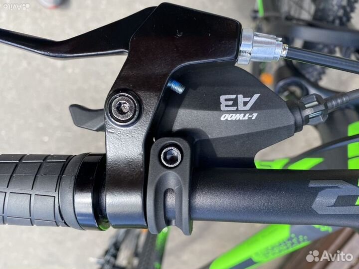 Велосипед Stels Navigator 920 d, зеленый антрацит