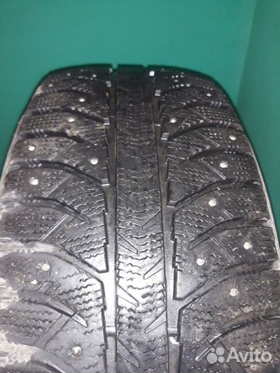 Bridgestone Ice Cruiser 7000 225/60 R16 102T