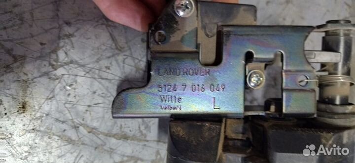 Замок багажника левый Range Rover 3