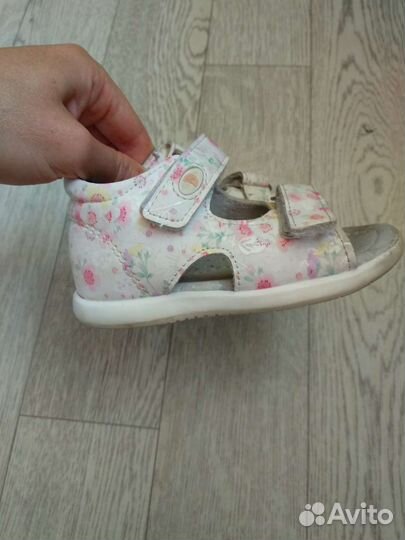Босоножки для девочки