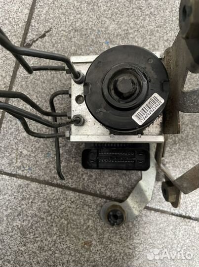 Блок ABS (насос) Renault Megane 3 2009-2016