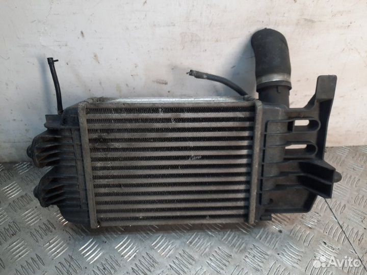 Интеркулер Toyota Yaris хэтчбэк 5 дв. 1.4 2007