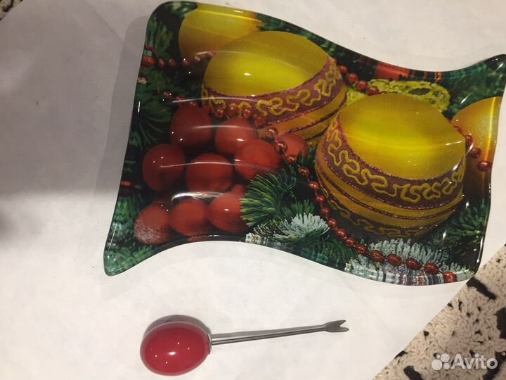 Новое блюдо для маслин и оливок с вилкой