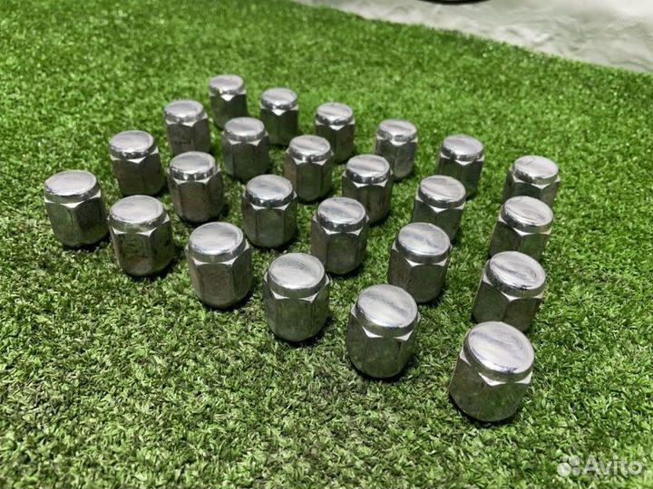 Гайка колесная Toyota Land Cruiser Prado RZJ95