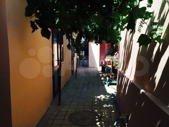 Комната 12 м² в 4-к., 1/1 эт.