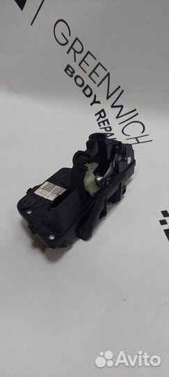 Замок двери передний левый Geely Coolray 01861055