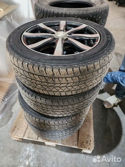 Шина с дисками r16