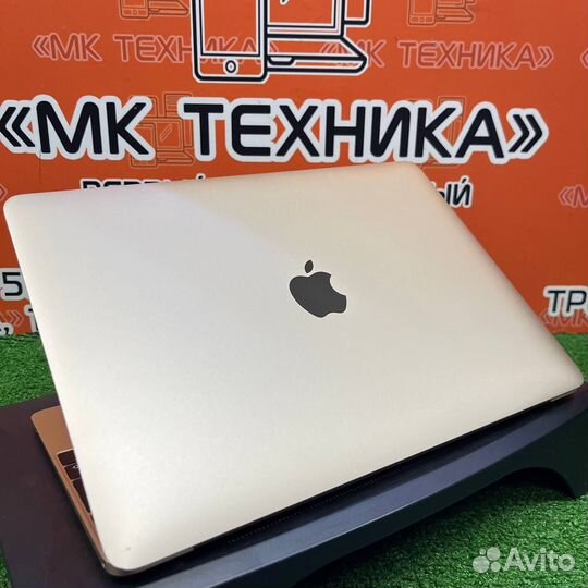 Ноутбук MacBook Core M3/8GB/250GB/Graphics 615