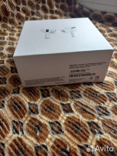 Беспроводные наушники apple airpods